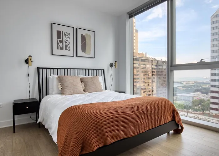 Loop 2br W Gym Playroom Pool Close To L Chi-960 Apartment