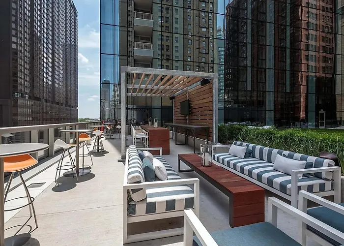 Loop 2br W Gym Playroom Pool Close To L Chi-960 Apartment Chicago