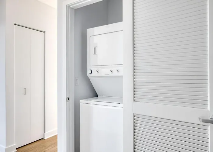 Loop 2br W Gym Playroom Pool Close To L Chi-960 Apartment *