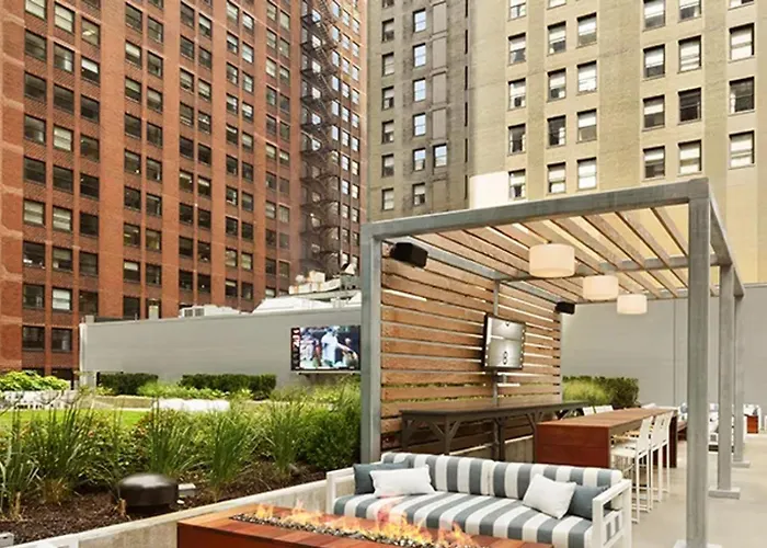 Loop 2br W Gym Playroom Pool Close To L Chi-960 * Chicago